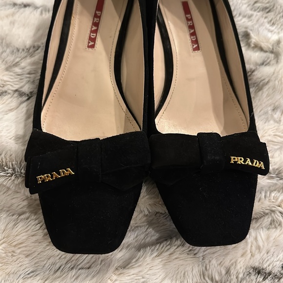 Prada suede bow black heels. Very beautiful and comfortable 1.5 heel.pre-loved - Picture 6 of 6